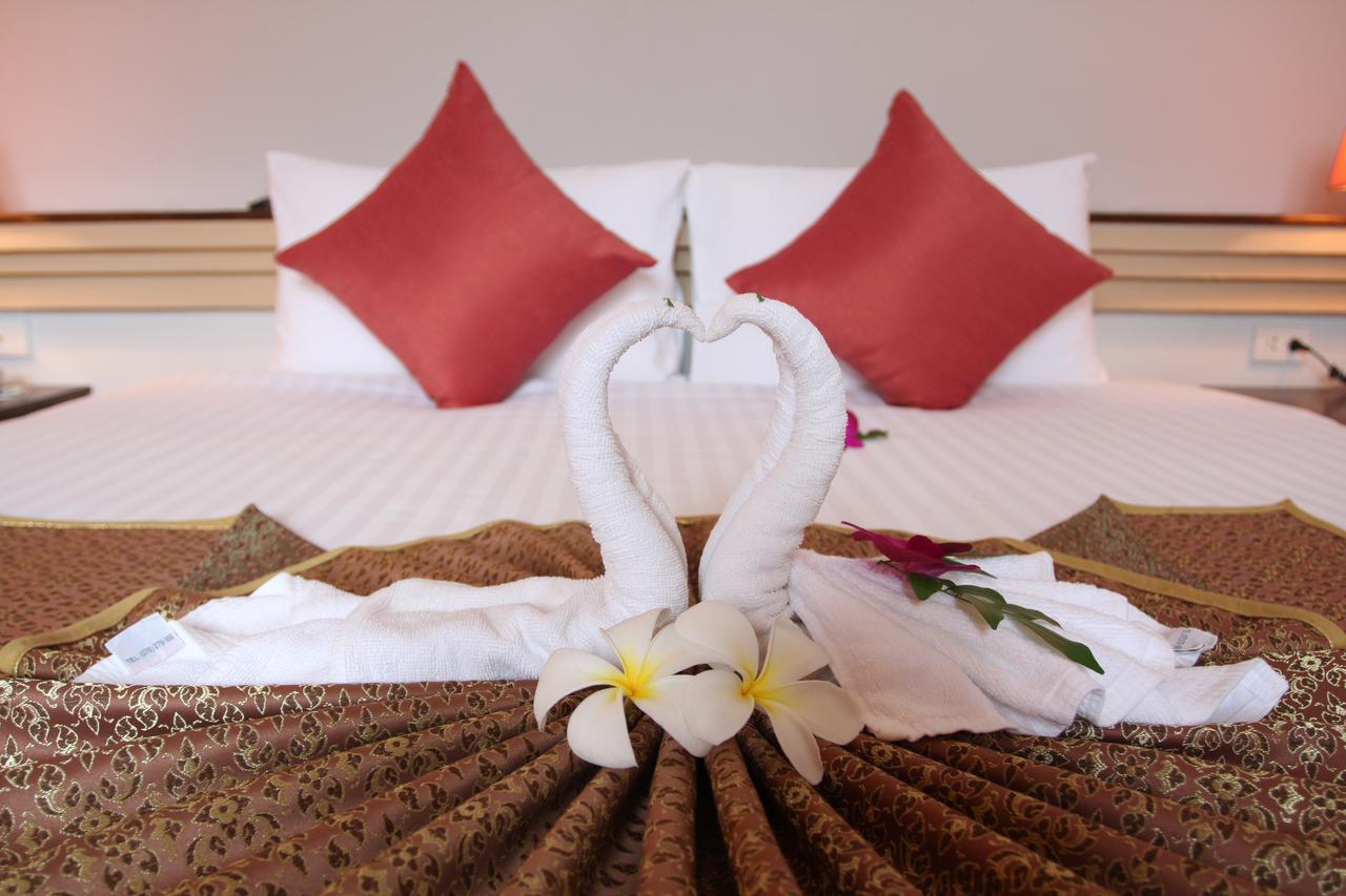 Circle Phuket Resort & Spa Bãi biển Kamala Ngoại thất bức ảnh